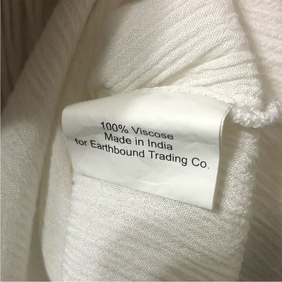 Earthbound Boho Fringe Top - Picture 5 of 10